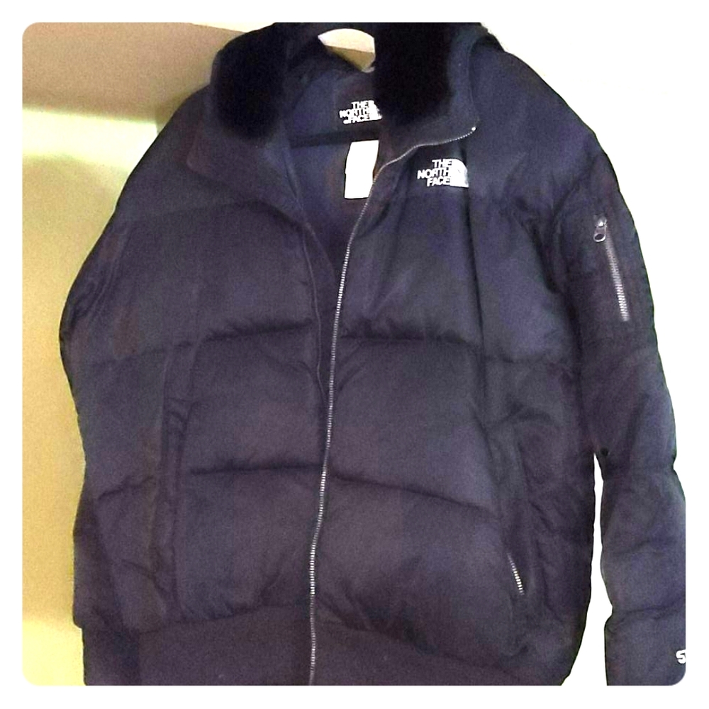 north face bomber style 550 down coat women Lg